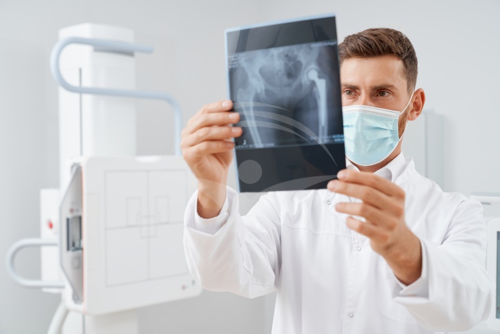 Cracmente la nivelul articulatiei soldului