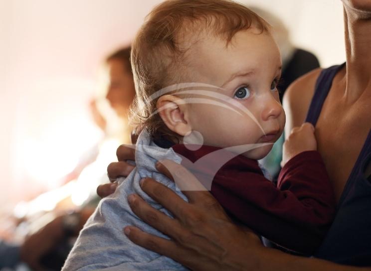 Recomandari de calatorie cu avionul cand copilul este racit