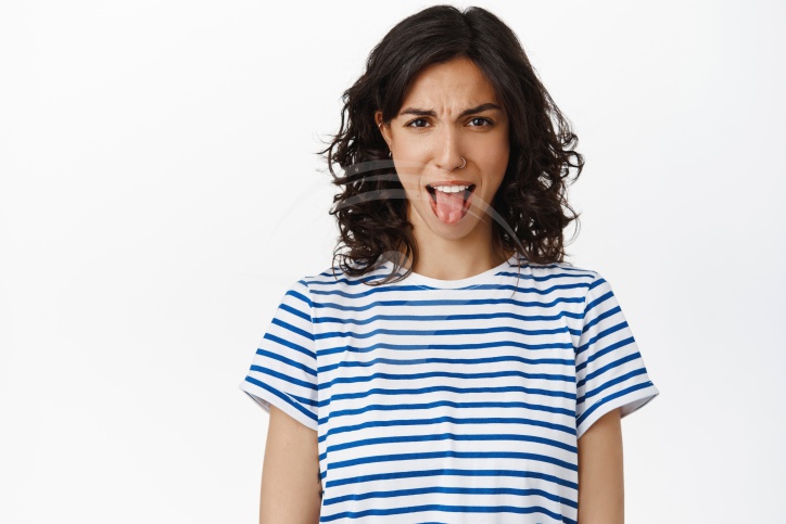 Gust metalic in gura