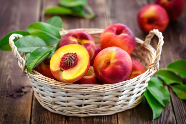 Nectarine: Fructule dulci si nutritive