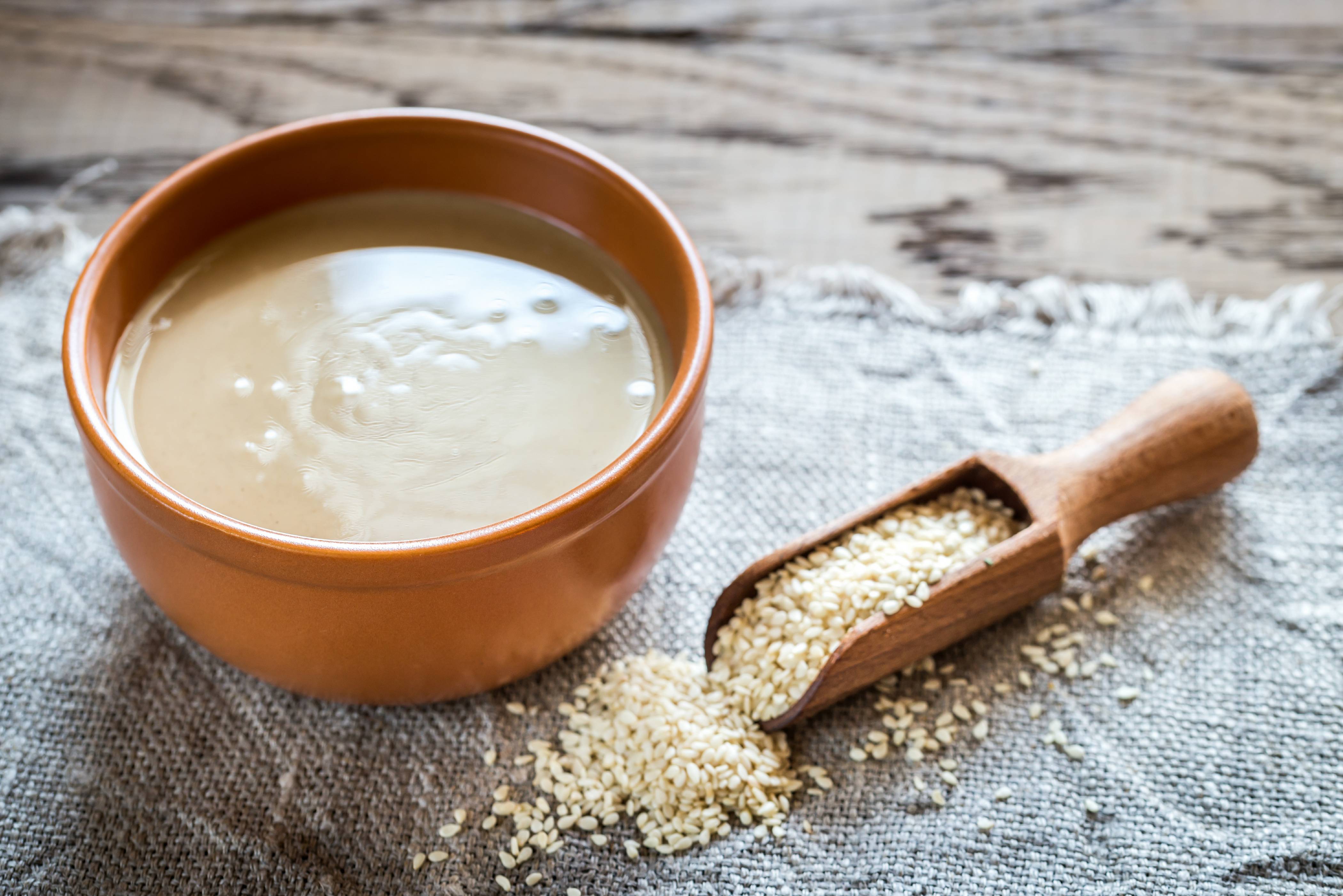 Tahini: Beneficii, proprietati si moduri de consum