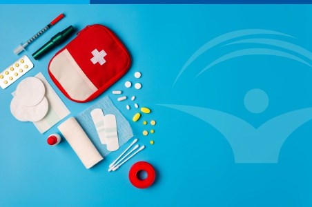 Vacanta si COVID-19: De ce ai nevoie de un kit medical in vacanta si ce trebuie sa contina?