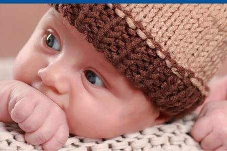 De ce nu dorm bebelusii? Somnul fragmentat al copiilor mici