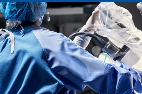 Medicover aduce ultima generatie de robot chirurgical da Vinci in noul spital din Bucuresti