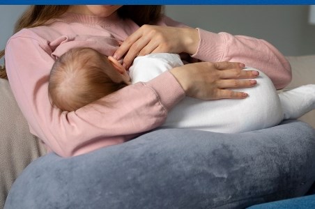 Alaptatul restaureaza flora microbiana a&nbsp;bebelusilor nascuti prin cezariana