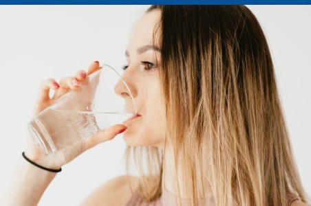 Hidratarea si pietrele la rinichi: de ce este atat de important consumul de apa?