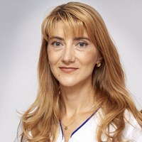 Dr. Beatrice-Andreea Enache