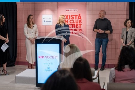 RED Society: primul program din Romania care ofera elevelor si studentelor produse menstruale si consultatii ginecologice la 50% reducere
